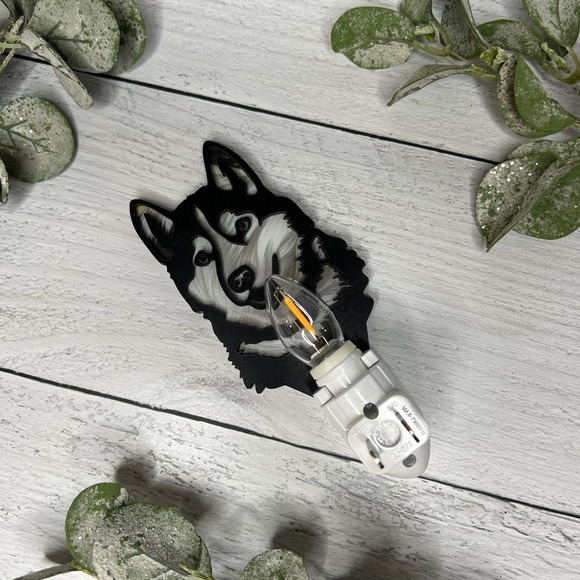 Husky Dog Face Night Light Plug In Decorative Accent - Picture 5 of 10